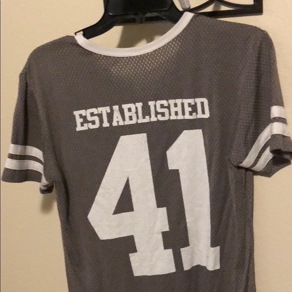 Disney parks dumbo jersey - Picture 4 of 4